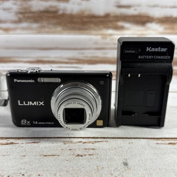 Panasonic Lumix DMC-FH22 DMC-FH22 14MP Digital Camera Dead Pixels On Display - Picture 1 of 7